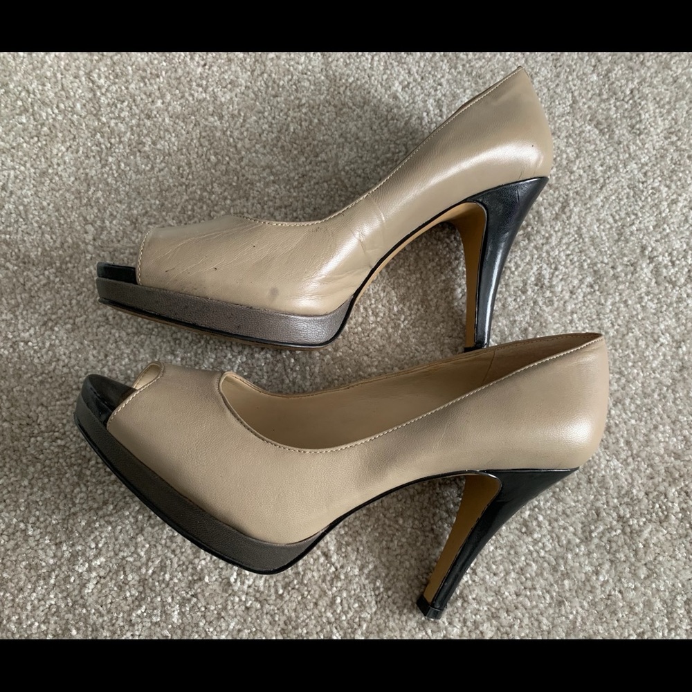 ‘Nine West’ Pumps - Taupe Leather
